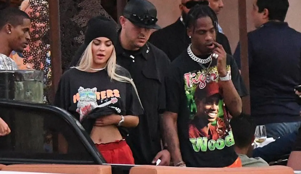 Tentu saja alasan-alasan tersendiri mengapa penggemar begitu yakin Kylie dan Travis memberi nama anak mereka Butterfly. (INSTARimages - Daily Mail)
