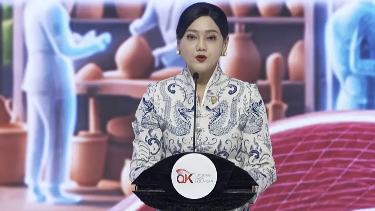 Ketua Dewan Komisioner OJK, Friderica Widyasari Dewi. (Liputan6.com/Tira Santia)