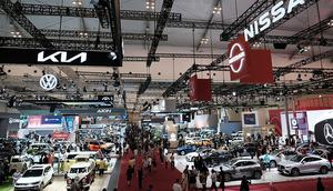 Keriuhan pameran otomotif Gaikindo Indonesia International Auto Show (GIIAS).