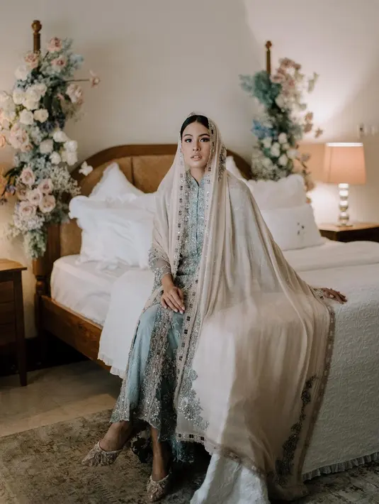 <p>Abaya pengajian yang indah dengan detail memesona merupakan rancangan dari Lace by ARTKEA.</p>