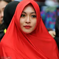 Angelina Sondakh menjad mualaf dan mendalami Islam sejak 2008. Dan Angie butuh proses yang panjang untuk mengenakan hijab. (Foto: Liputan6.com)