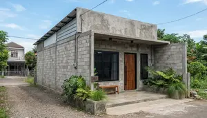 7 Inspirasi Rumah Desa Gaya Industrial Tanpa Biaya Mahal, Sederhana tapi Tetap Estetik