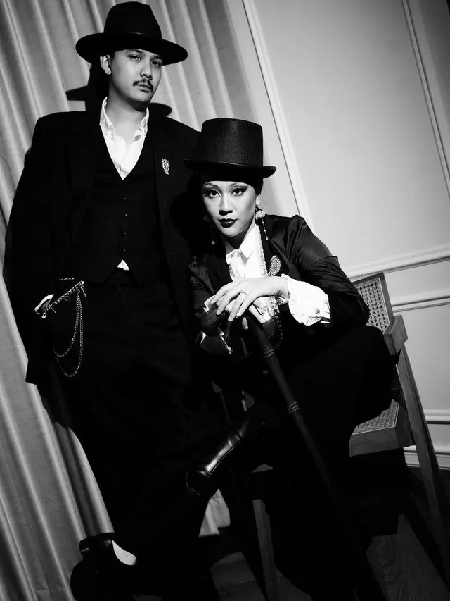 8 Adu Gaya Totalitas Couple Artis di Pesta Ultah Geng Aries 2024, Vidi Aldiano-Sheila Dara hingga Sherina Munaf-Baskara