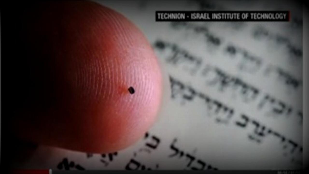 Baca Alkitab Mini Perlu Pakai Mikroskop Elektron