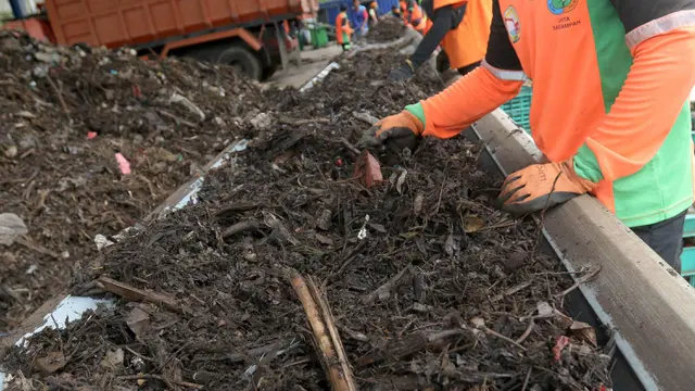 Pemprov DKI Jakarta Olah Bambu Sisa APK Jadi Kompos