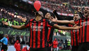 AC Milan meraih kemenangan 3-0 atas Hellas Verona pada laga pekan ke-17 Serie A di San Siro, Minggu (28/12/2025) malam WIB. Dua dari tiga gol Milan disumbangkan Christopher Nkunku. (AFP/Piero CRUCIATTI)