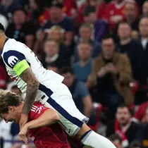 Cristian Romero pada pertandingan Tottenham kontra MU di final Liga Europa 2024/2025. (CESAR MANSO / AFP)