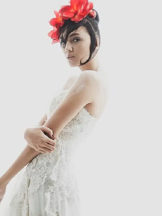 Dengan wajah yang cantik dan bentuk badan yang aduhai, Alexa Key terlihat cocok mengenakan busana apapun. (Foto: instagram.com/alexa_key)