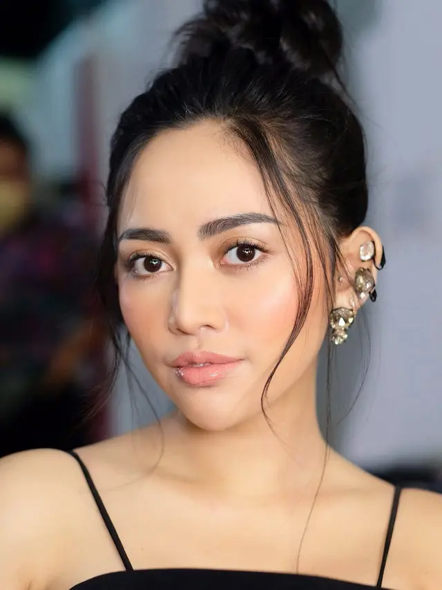 Tampil Flawless, Ini 7 Pemotretan Terbaru Rachel Vennya yang Tuai Banyak Sorotan