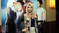 Aktris cantik Laudya Chyntia Bella saat menghadiri press screening film "Surga Yang Tak Dirindukan" di Jakarta, Selasa (7/7/2015). Film ini diadopsi dari novel yang berjudul sama Surga Yang Tak Dirindukan karya Asma Nadia. (Liputan6.com/Panji Diksana) 