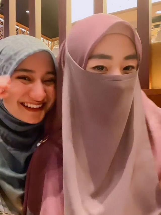 5 Potret Kedekatan Nadzira Shafa Istri Mendiang Ameer Azzikra dan Larissa Chou, Kompak