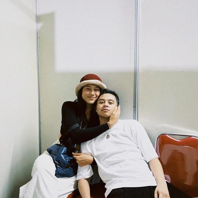 6 Artis Ini Pacaran dengan Orang Keturunan Bali, Didoakan Selalu Langgeng