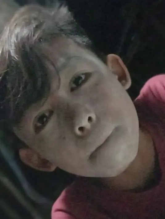 Saat ini Rizal tinggal di Sumbersoko, Pati dan menikmati masa beranjak remaja. Rizal yang humoris beberapa momen diajak membuat video oleh konten kreator Hajar Pamuji. Bakat berakting Rizal perlahan muncul dan itu berhasil curi perhatian netizen.(Liputan6.com/IG/rizal_widiansyah93)