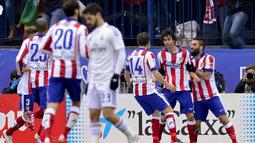 0-4 dari Atletico Madrid. Real Madrid bertandang ke markas Atletico Madrid pada pekan ke-22 Liga Spanyol musim 2004/2005, 7 Februari 2005. Hasil akhir Real Madrid kalah 0-4 lewat gol-gol dari Tiago Mendes, Saul Niguez, Antoine Griezmann dan Mario Mandzukic. (AFP/Dani Pozo)