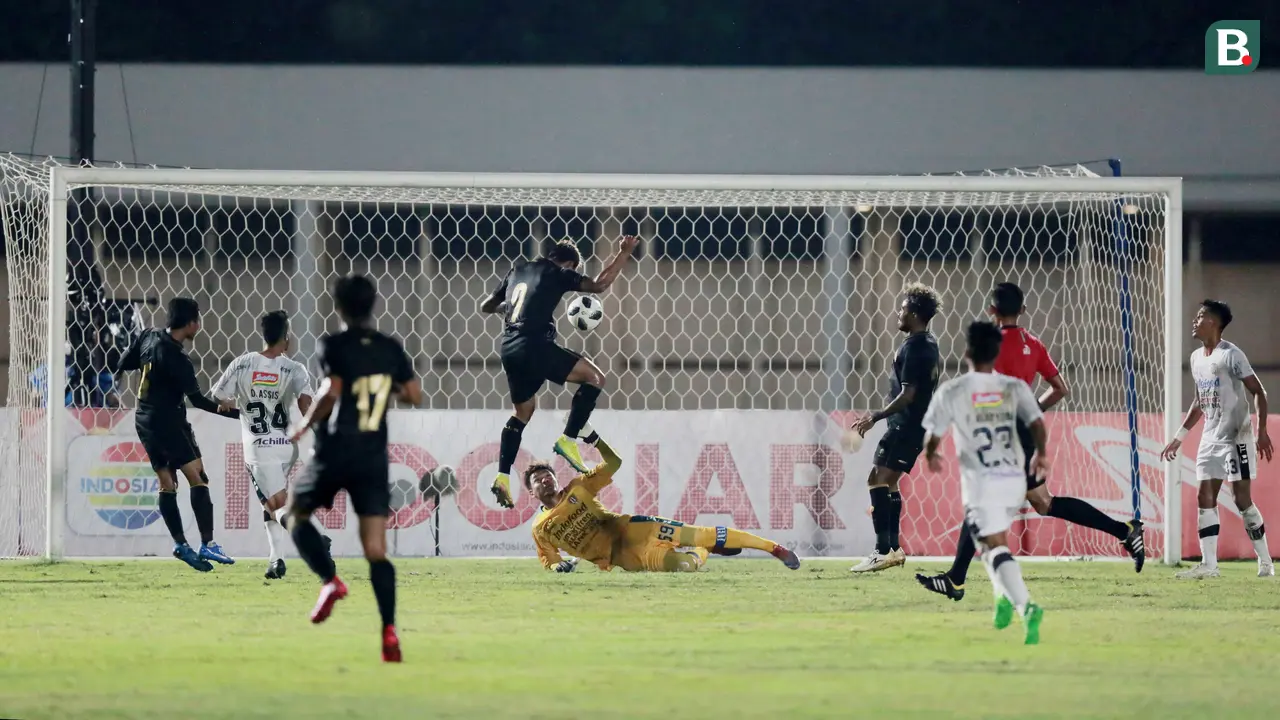 FOTO: Kushedya Hari Yudo Bawa Indonesia Unggul Atas Bali United di Babak Pertama