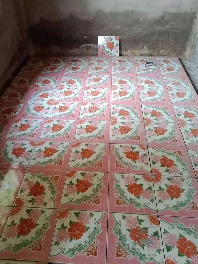 12 Potret Tukang Bangunan Salah Pasang Keramik Ini Bikin Nyeleneh