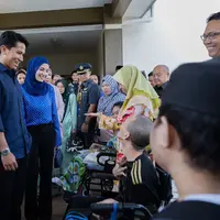 Melihat gaya kompak Pangeran Mateen dan Anisha Rosnah dengan outfit serba biru (@anisha_mateen)
