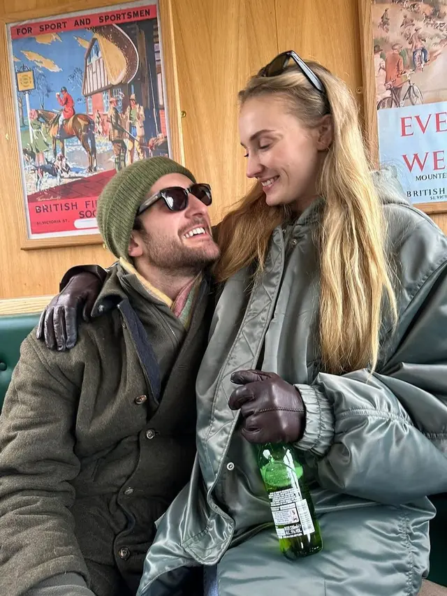 Sophie Turner dan Peregrine Pearson