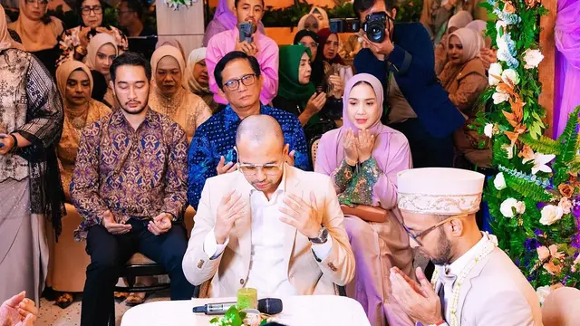 6 Gaya Santun Nagita Slavina yang Masih Kenakan Hijab Usai Ibadah Haji, Pesonanya Adem Banget!