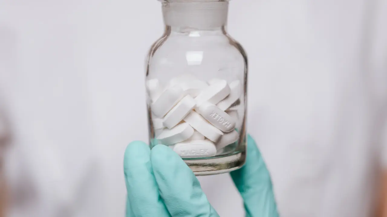 Pfizer Temukan Obat Covid-19, Diklaim Manjur 90 Persen