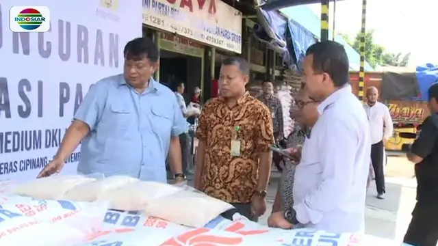 Mengantisipasi lonjakan harga beras jelang akhir tahun, pemerintah, mulai hari ini menggelar operasi pasar beras di Pasar Induk Cipinang, Jaktim.