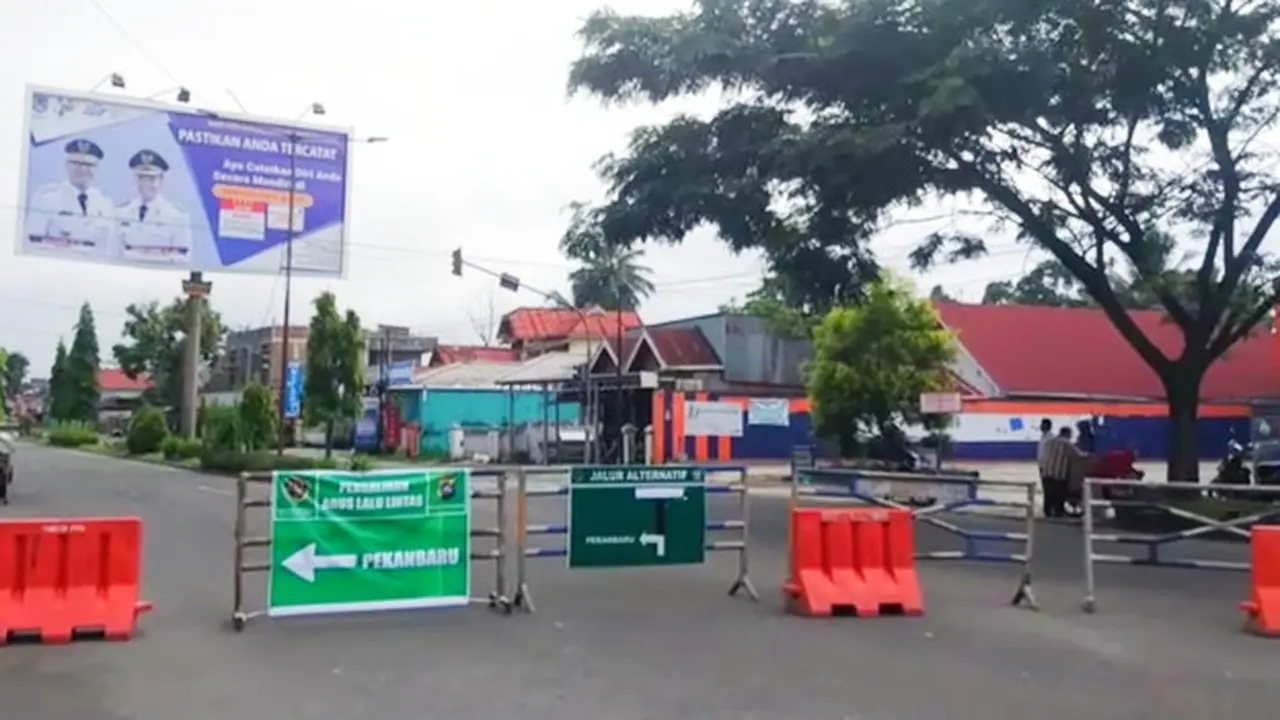 Pemko Payakumbuh menutup akses masuk ke kota terersebut sejak Jumat 27 Maret 2020.