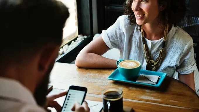 [Bintang] Tarot Hari Ini: Jangan Sembarangan Percaya sama Orang Lain!