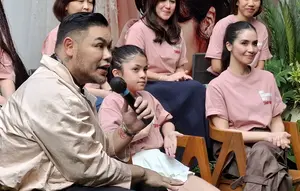 Pesan Ivan Gunawan di Nobar Film Terbaru, Bangun Komunikasi dengan Ibu Selagi Sempat