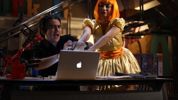 Ketika Hantu Jatuh Cinta di Film Miemien (Hantu Posesif 