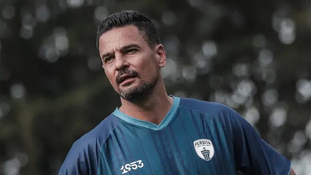 Pelatih Anyar Persita Tangerang, Carlos Pena