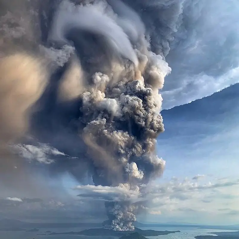 Abu Gunung Taal