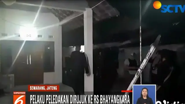 Sejumlah barang yang diduga sisa bahan untuk merakit bom diamankan. Polisi juga membawa ayah pelaku untuk dimintai keterangan.