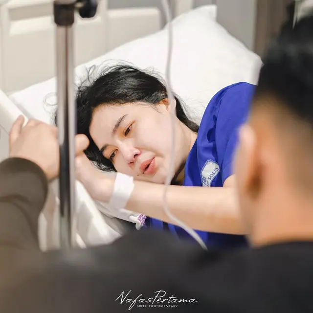 Nella Kharisma melahirkan anak kedua (Foto: nafaspertama via IG nellakharisma)