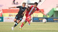 Pertandingan Deltas Sidoarjo melawan Persela Lamongan pada lanjutan Pegadaian Liga 2 2023/2024, di Gelora Delta, Sidoarjo, Selasa (10/10/2023) sore WIB. (Bola.com/Wahyu Pratama)