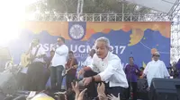 3 Menteri Jokowi Gelar Konser Dadakan di Lapangan UGM 