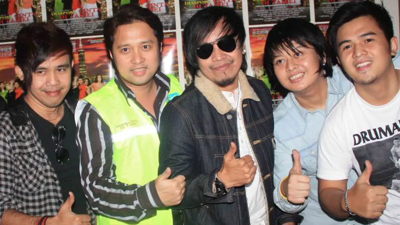 radja band.jpg