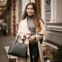 Ilustrasi tas kulit cantik awet kuat&nbsp;/ Freepik by senivpetro