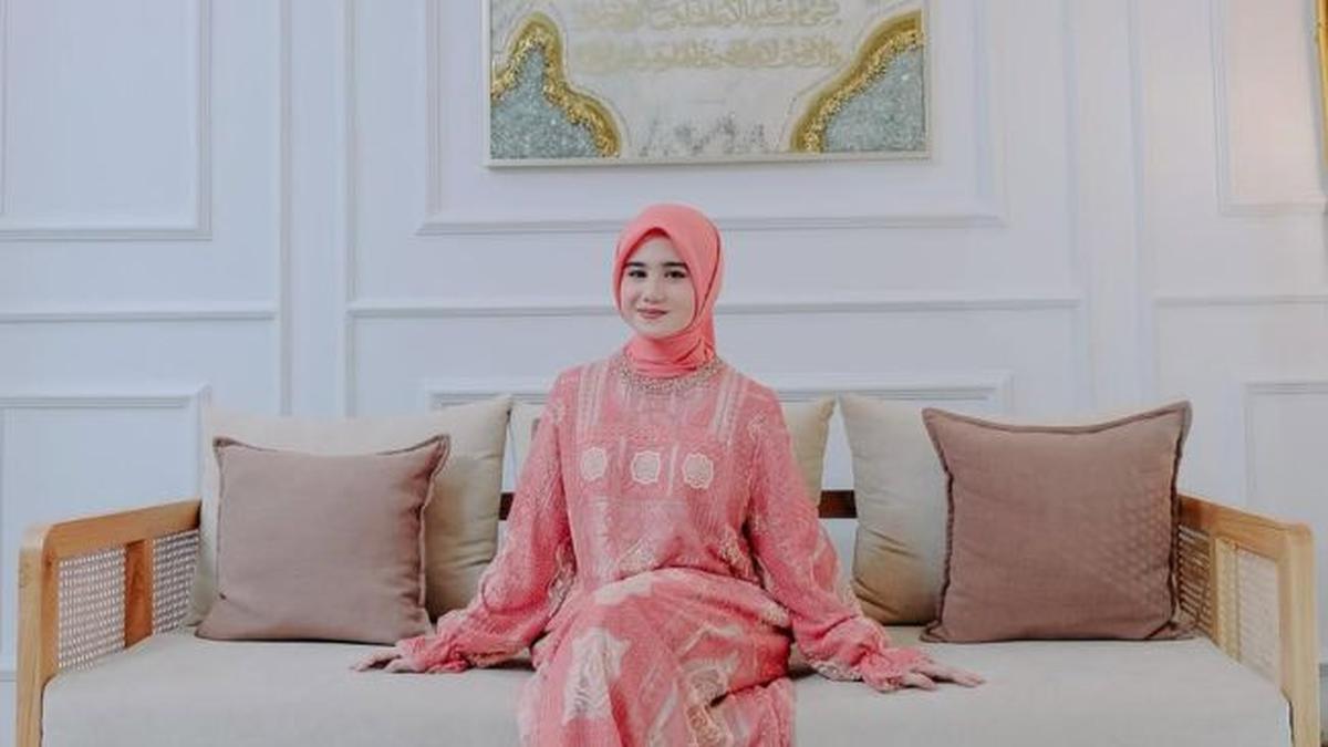 7 Potret Tasyakuran Rumah Baru Tissa Biani, Ditemani Dul Jaelani dan Keluarga Besar