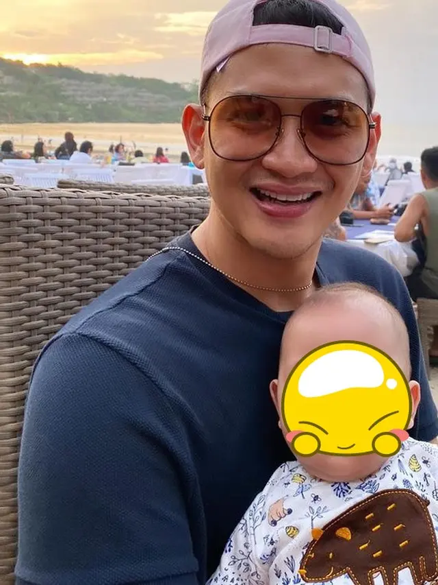 Ajak Anak Pertama Kali, Ini 6 Potret Rezky Adhitya dan Citra Kirana Liburan di Bali