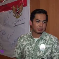 Tommy Kurniwan memang jarang terlihat lagi di layar kaca televisi. Bahkan, Tommy lebih aktif tampil di kegiatan-kegiatan sosial. Apa sih alasan Tommy jarang muncul di televisi? 