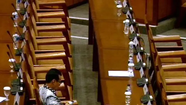 Tingkah Anggota Dewan Saat Banyak yang Mangkir Rapat