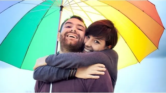 [Bintang] 5 Zodiak yang Nggak Pernah Ngebosenin karena Penuh Pesona