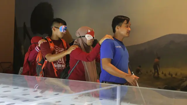 Blind Adventure Tawarkan Perjalanan Singkat Jadi Orang Buta Sehari