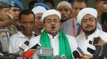 Rizieq Shihab dilaporkan ke Mapolda Metro Jaya atas tudingan dugaan menyebarkan kebencian berbau SARA dan penodaan agama. 
