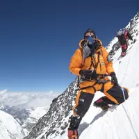 Untuk sampai ke Puncak Everest, kamu harus masuk dari Khatmandu, Nepal.