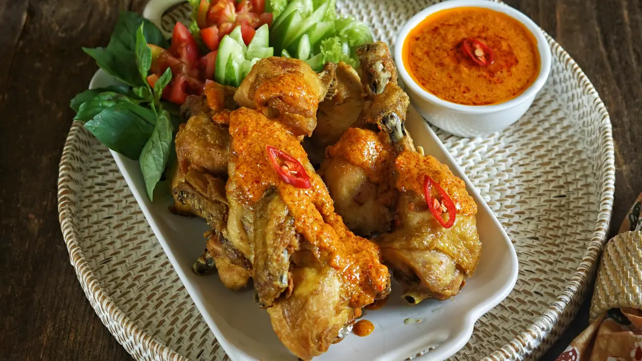ayam goreng bumbu saus
