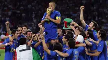 Italia. Timnas Italia mampu mencapai partai final Piala Dunia sebanyak 6 kali dalam 18 kali keikutsertaan mereka. Dari enam kali masuk final, Italia mampu 4 kali menjadi juara di edisi 1934, 1938, 1982 dan 2006. Mereka hanya gagal di edisi 1970 dan 1994, kalah dari Brasil. (AFP/Nicolas Asfouri)