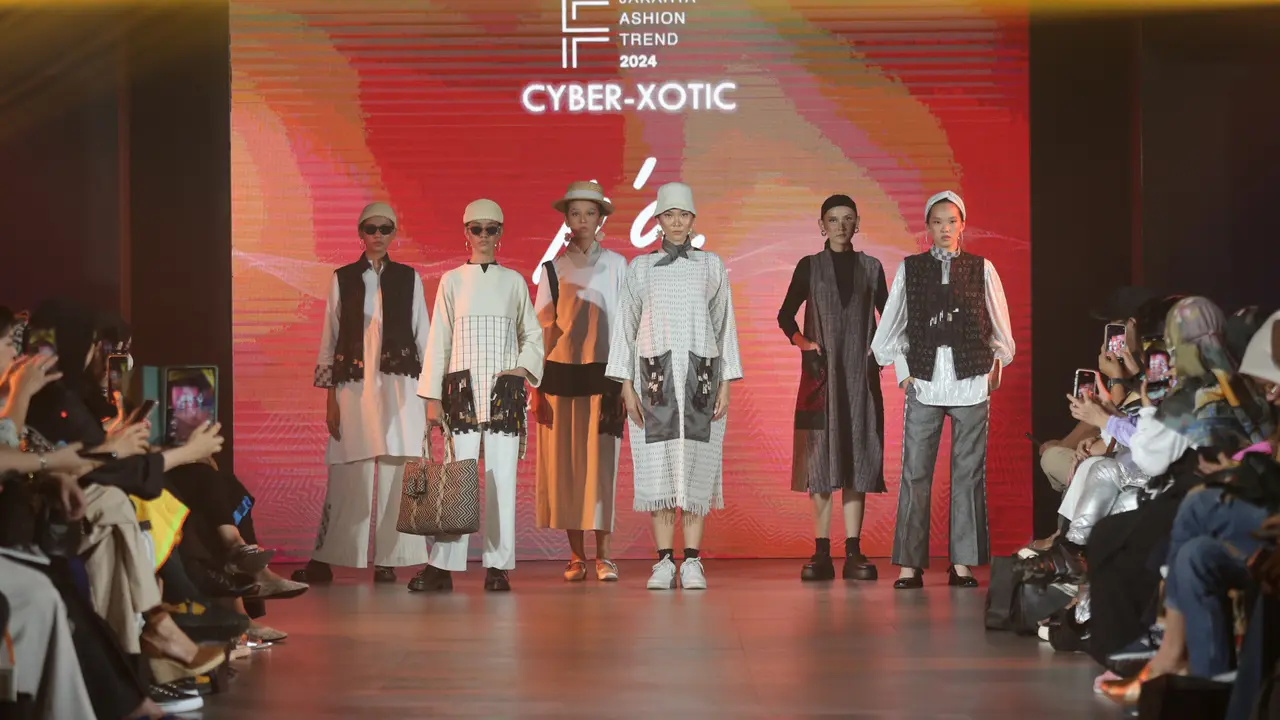 Koleksi Putri Anjani by Indina di Jakarta Fashion Trend 2024