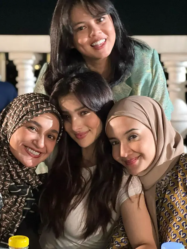 8 Potret Sarah Samantha, Sepupu Shireen Sungkar yang Dijodohkan dengan Verrell Bramasta