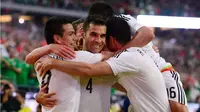 Diwarnai 2 Kartu Merah, Meksiko Bungkam Uruguay